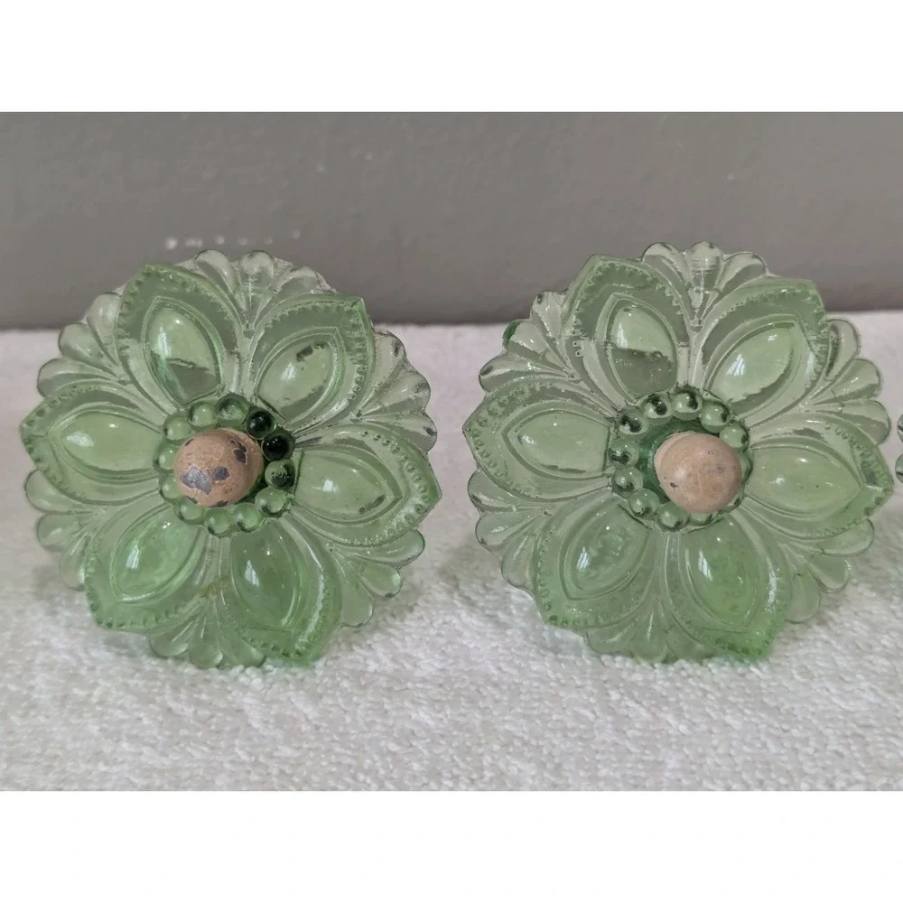 Antique Pressed Sandwich Glass Green Depression Curtain Tie Backs Rosettes Lot